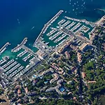 Hyeboug Pour 4 Personnes Dans Avec Piscine Situe Sur Le Port D'hyeres 히에레